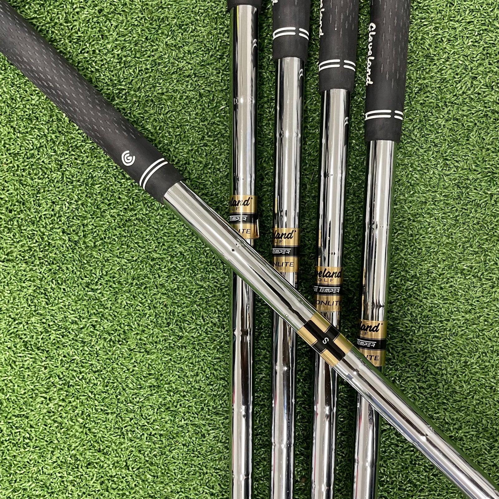 CLEVELAND CG4 6-PW 5PC IRON SET STEEL SHAFTS (S) #IS170K