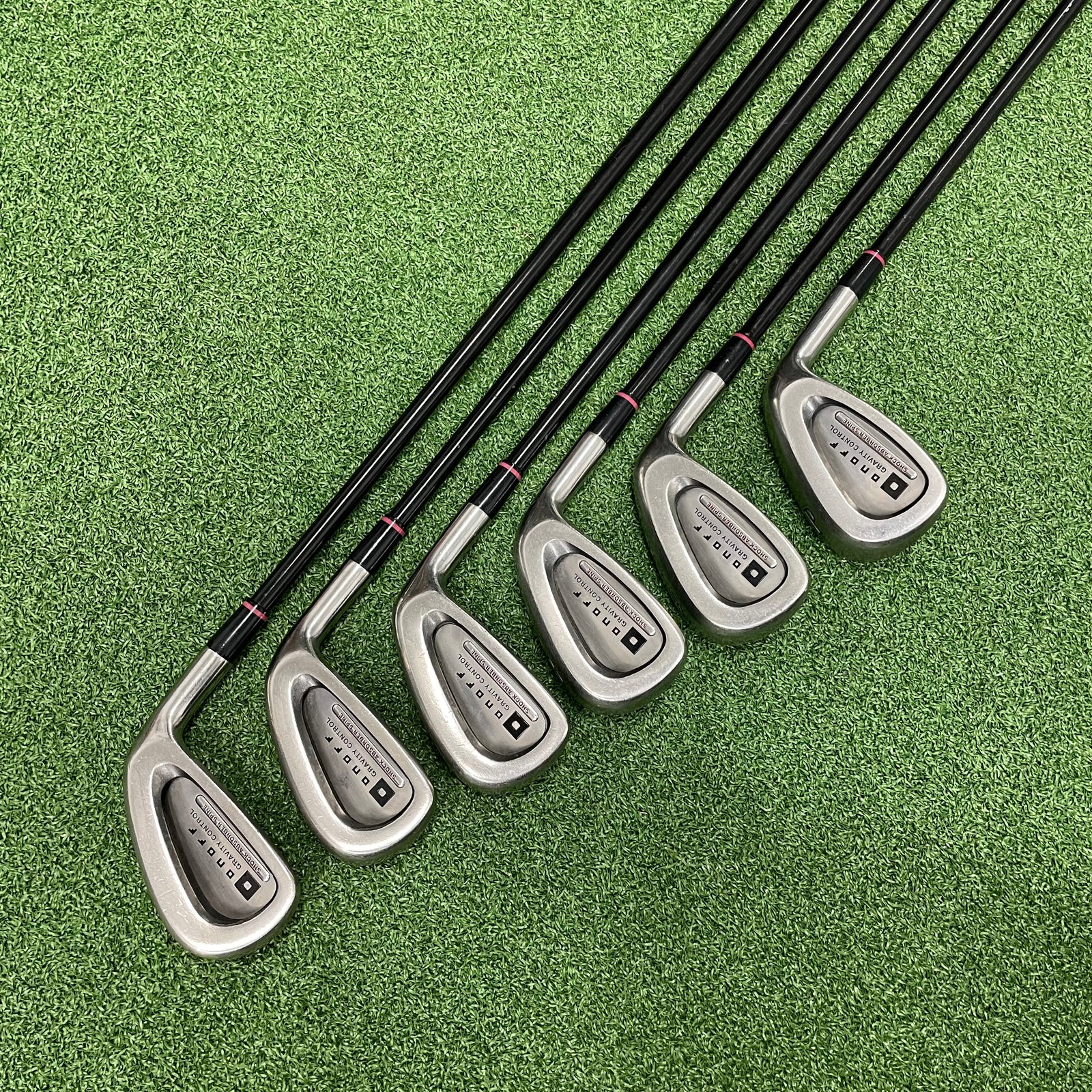 ONOFF Gravity Control (5-Pw) 6Pc Graphite (R) Iron set #IS106